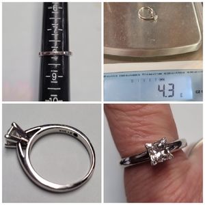 14k white gold .95 carat Leo diamond princess cut solitaire ring